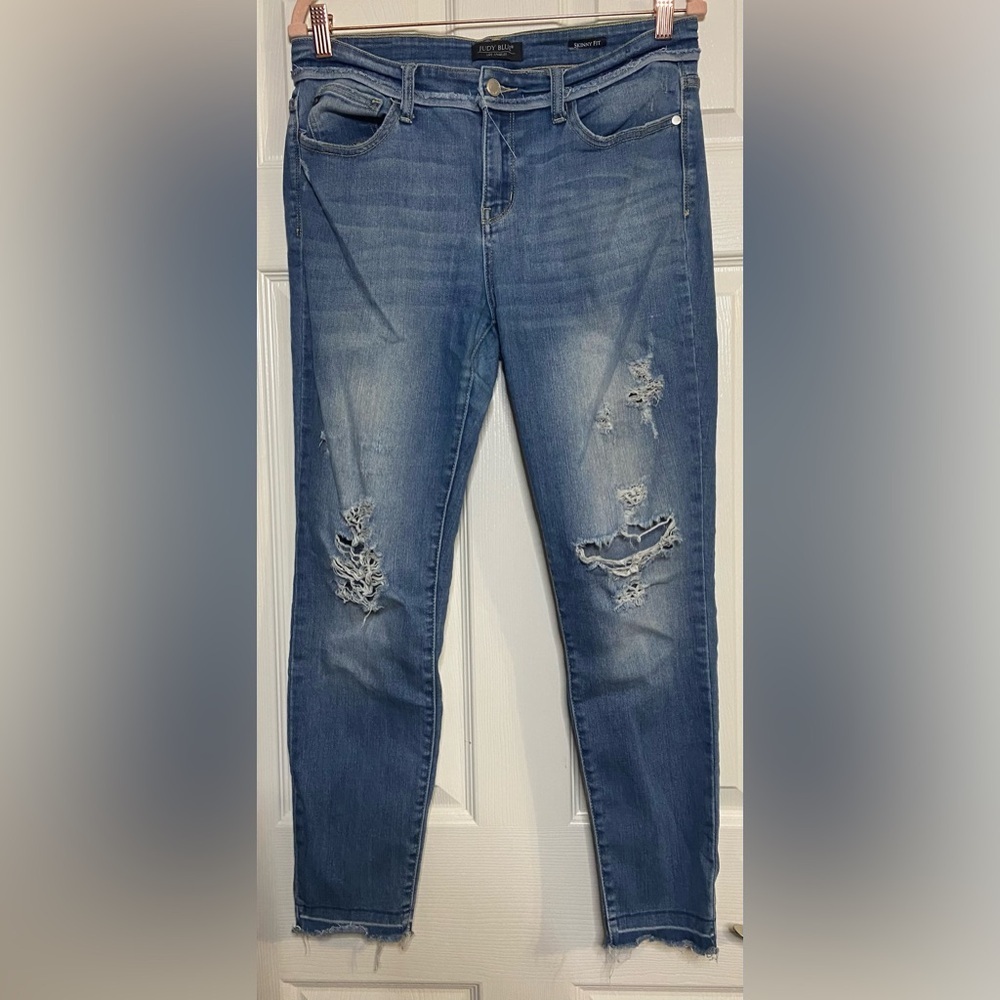 Judy Blue Jeans Sz 13/31 Exposed Skinny Fit Hi Rise Distressed